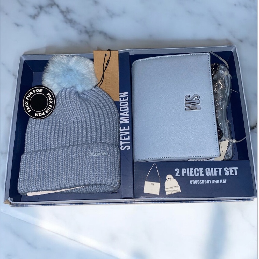 Steve Madden Light Blue Crossbody and Hat Set